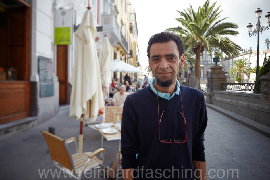 Reinhard Fasching fotografiert Malih, einen Restaurant Besitzer in las Palmas